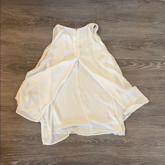 White basic tank - Picture 2 of 2
